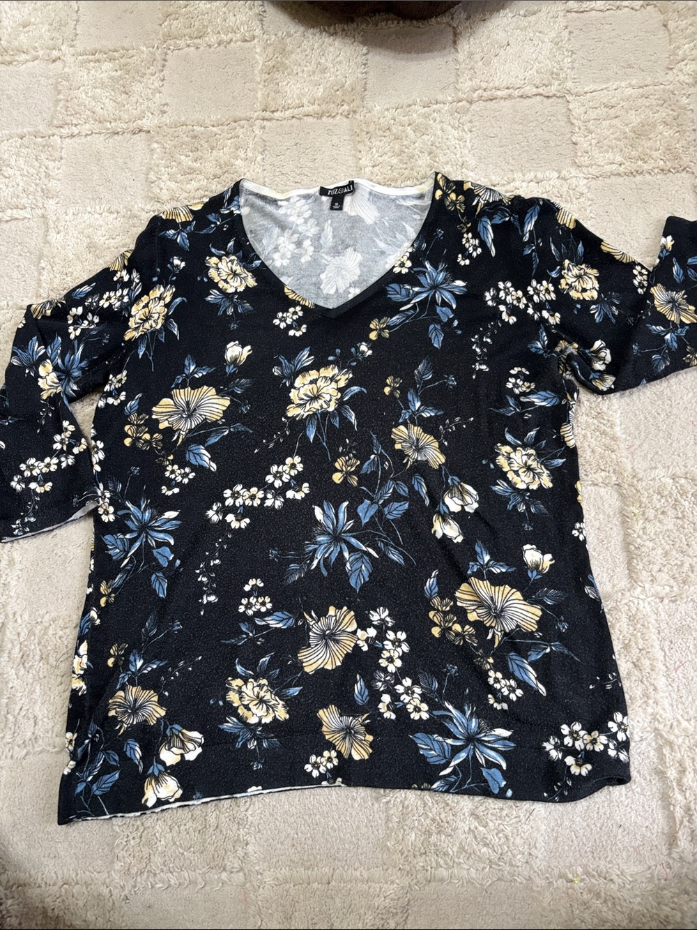 Roz & Ali Black Floral V-Neck Long Sleeve Sweater